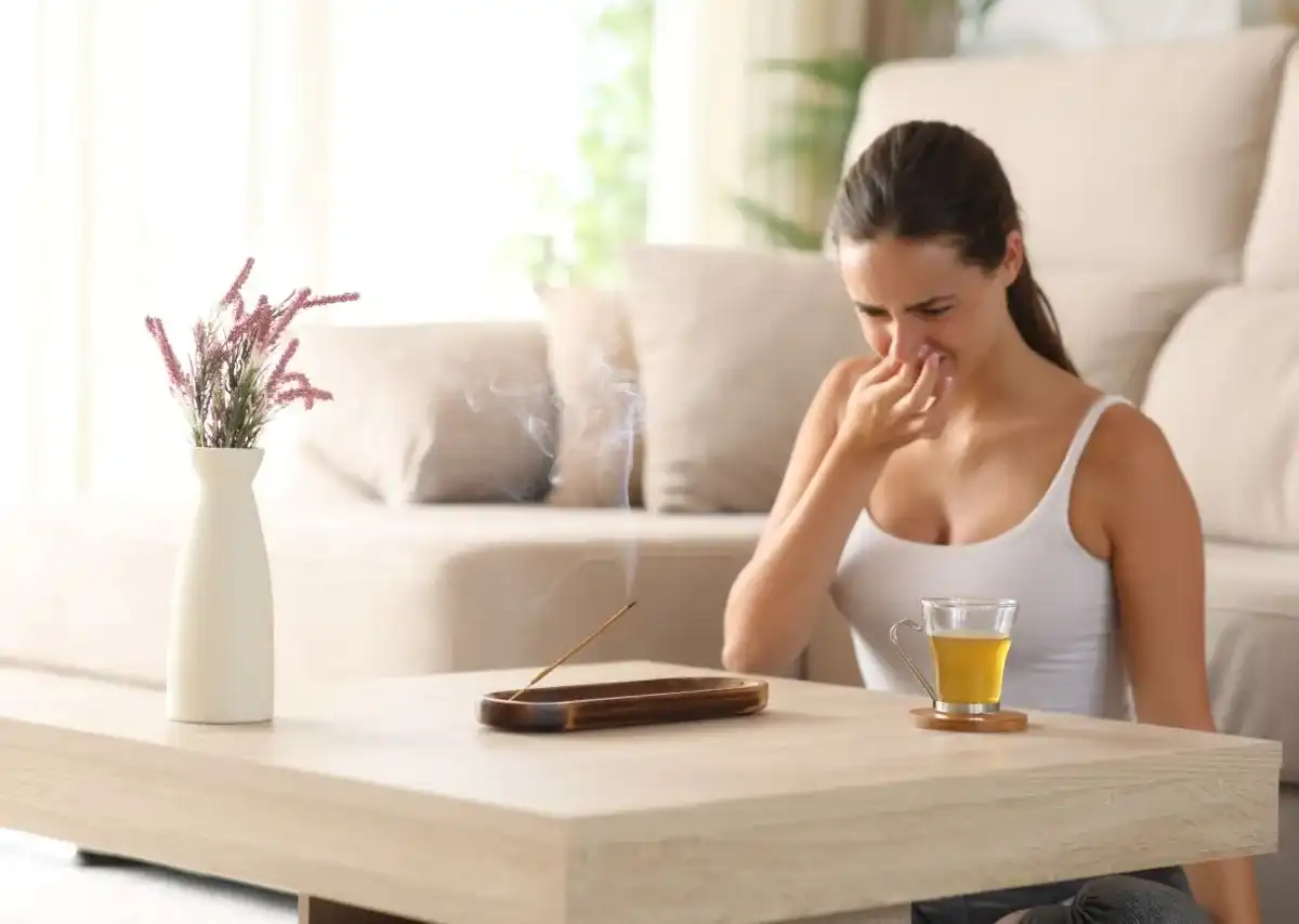 X&ocirc;ng trầm hương c&oacute; t&aacute;c dụng g&igrave;? N&ecirc;n ưu ti&ecirc;n trầm c&oacute; nguồn gốc v&agrave; th&agrave;nh phần r&otilde; r&agrave;ng.