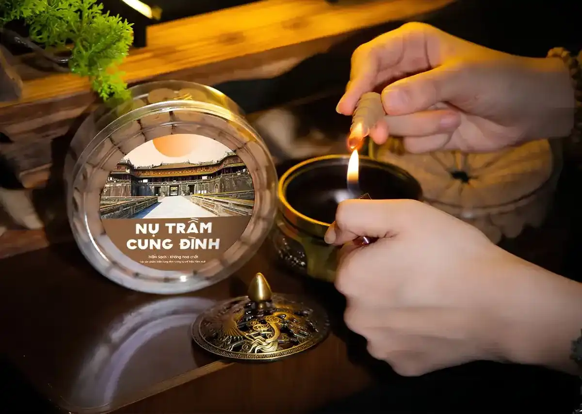 Bộ x&ocirc;ng nh&agrave; thảo mộc kết hợp nhiều tầng hương, gi&uacute;p việc chăm s&oacute;c kh&ocirc;ng gian trở n&ecirc;n trọn vẹn hơn.